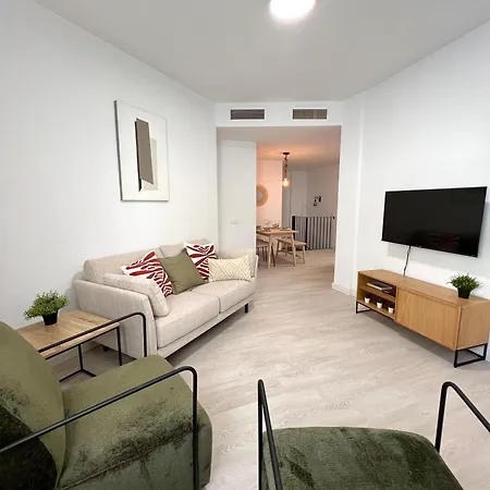 Apartment Amazing Center - Optional Parking *